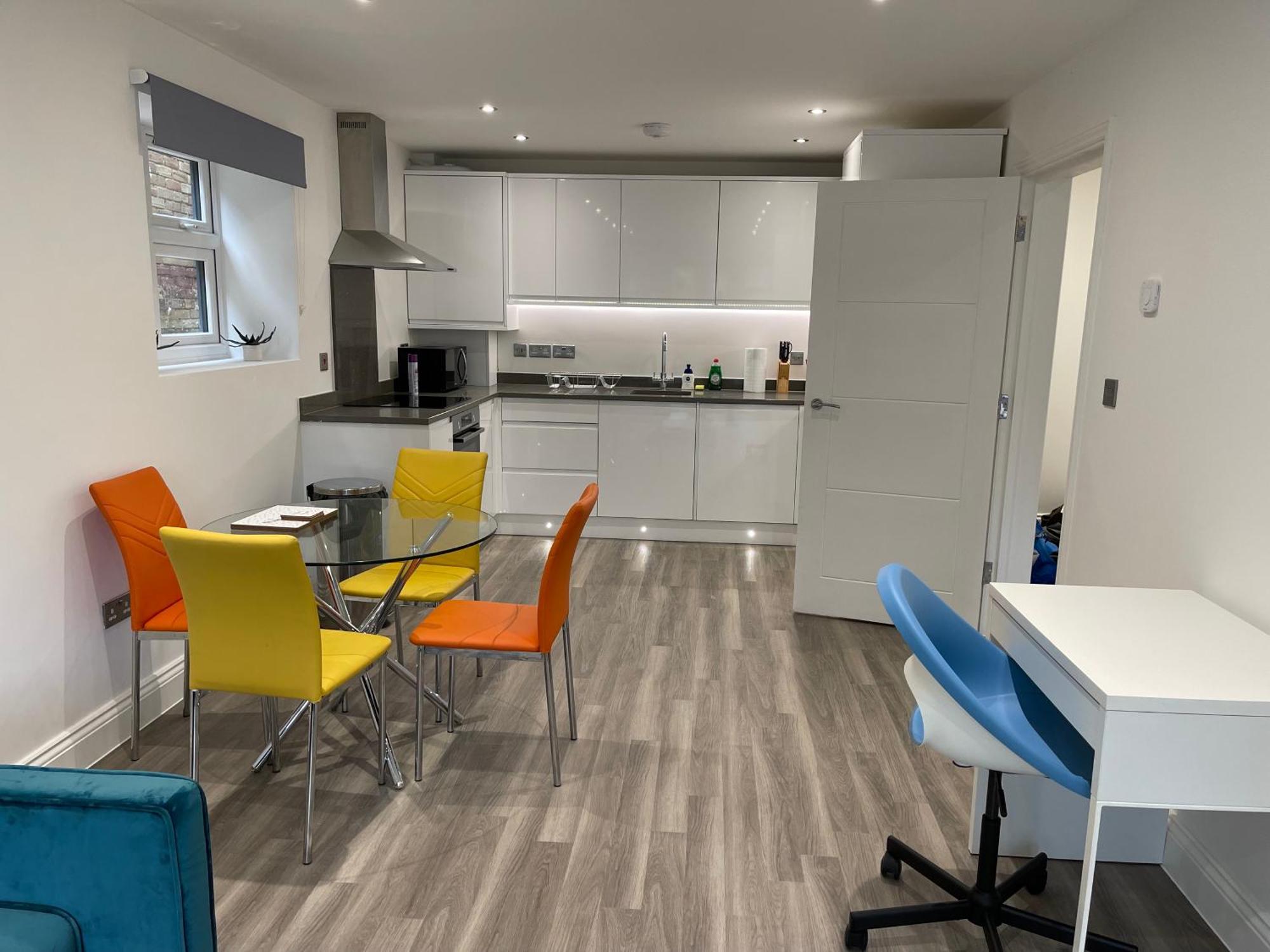 The 'Pinky' - Beautiful 1 Bed Apartment In Hatfield - Free Parking - Near Uni & Business Park - Big Savings On Long Stays Eksteriør bilde