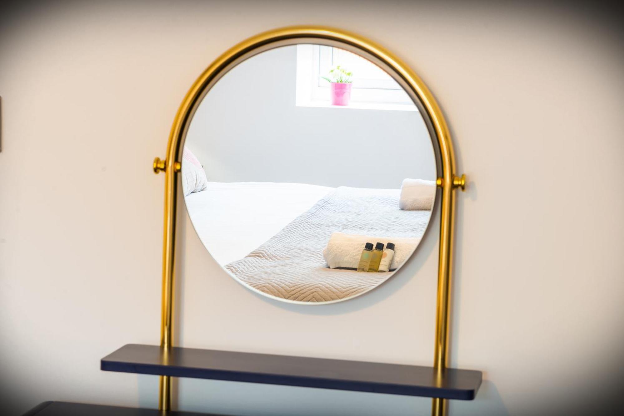 The 'Pinky' - Beautiful 1 Bed Apartment In Hatfield - Free Parking - Near Uni & Business Park - Big Savings On Long Stays Eksteriør bilde